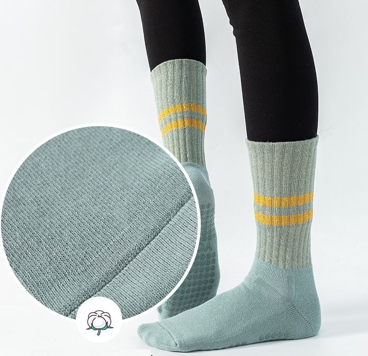 Pilates Moderate Elasticity Yoga Socks Long Snug Fit No Slipping Custom Color Low MOQ Calf Socks