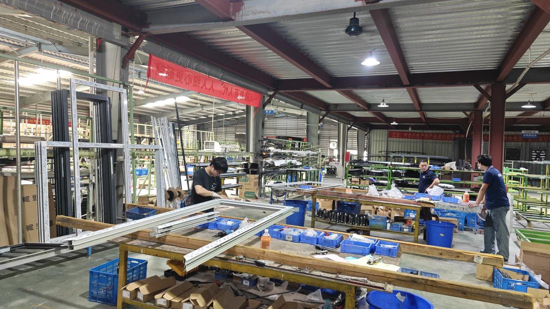 Multi Layer Glass Unit Glazing and Installation Assembly 3