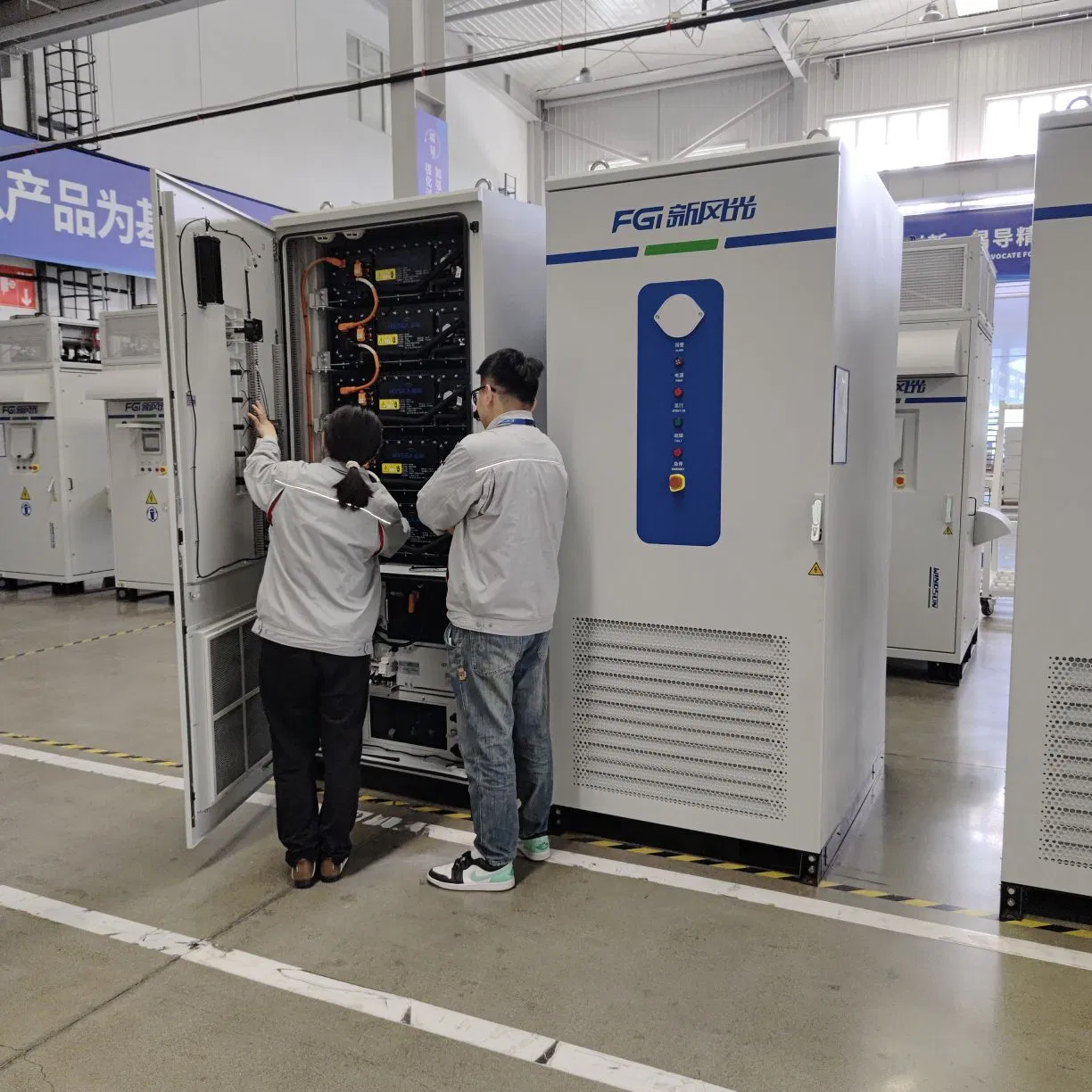 Fgi C&I Lithium Battery Storage System 261kwh with 125kw Power Output for Stable and Reliable Energy Supply Bess