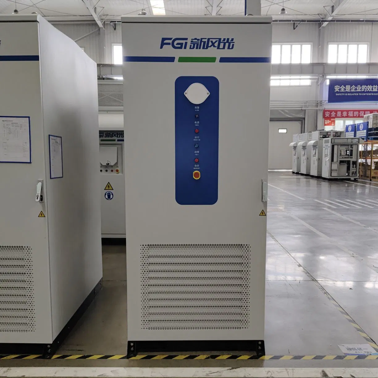 Fgi Commercial and Industrial Liquid Cooling LiFePO4 Battery Energy Storage System Solar Hybrid Smart EMS Peak Shaving Load Shifting 125kw 261kwh Outdoor Bess