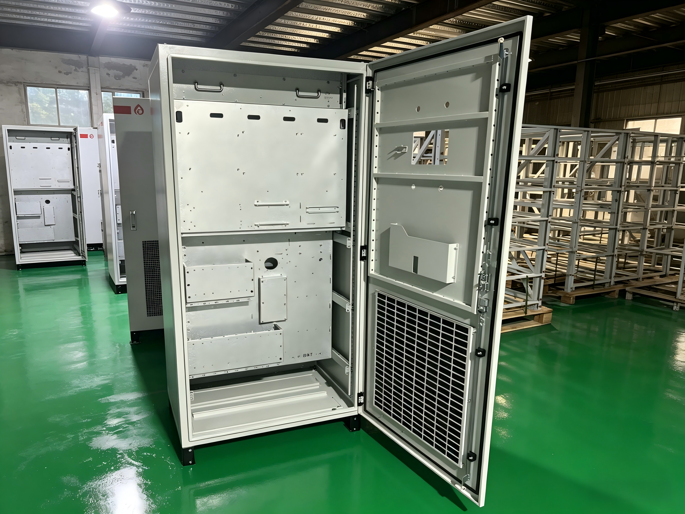 CNX Model 0004 Large-Scale Ventilated C&amp;I Energy Storage Cabinet Fabricated Metal Enclosure with Cooling System