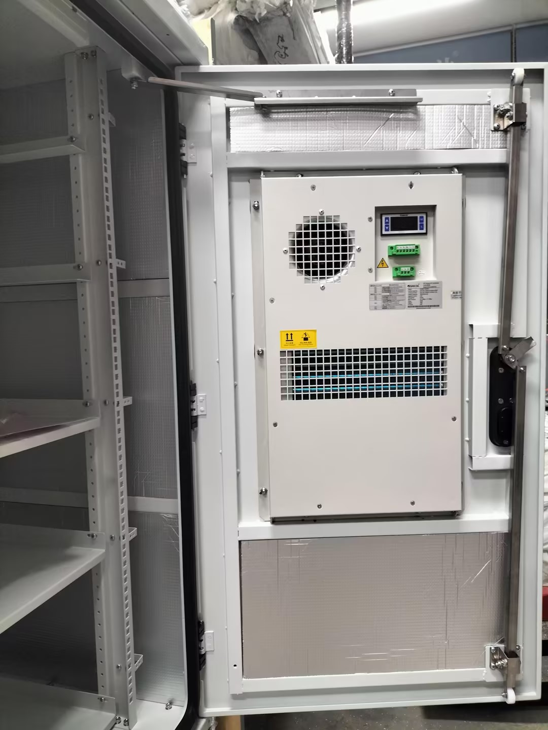 IP55 Industrial Cabinet Air Conditioner for Outdoor Telecom Electric Battery Shelter with RS485