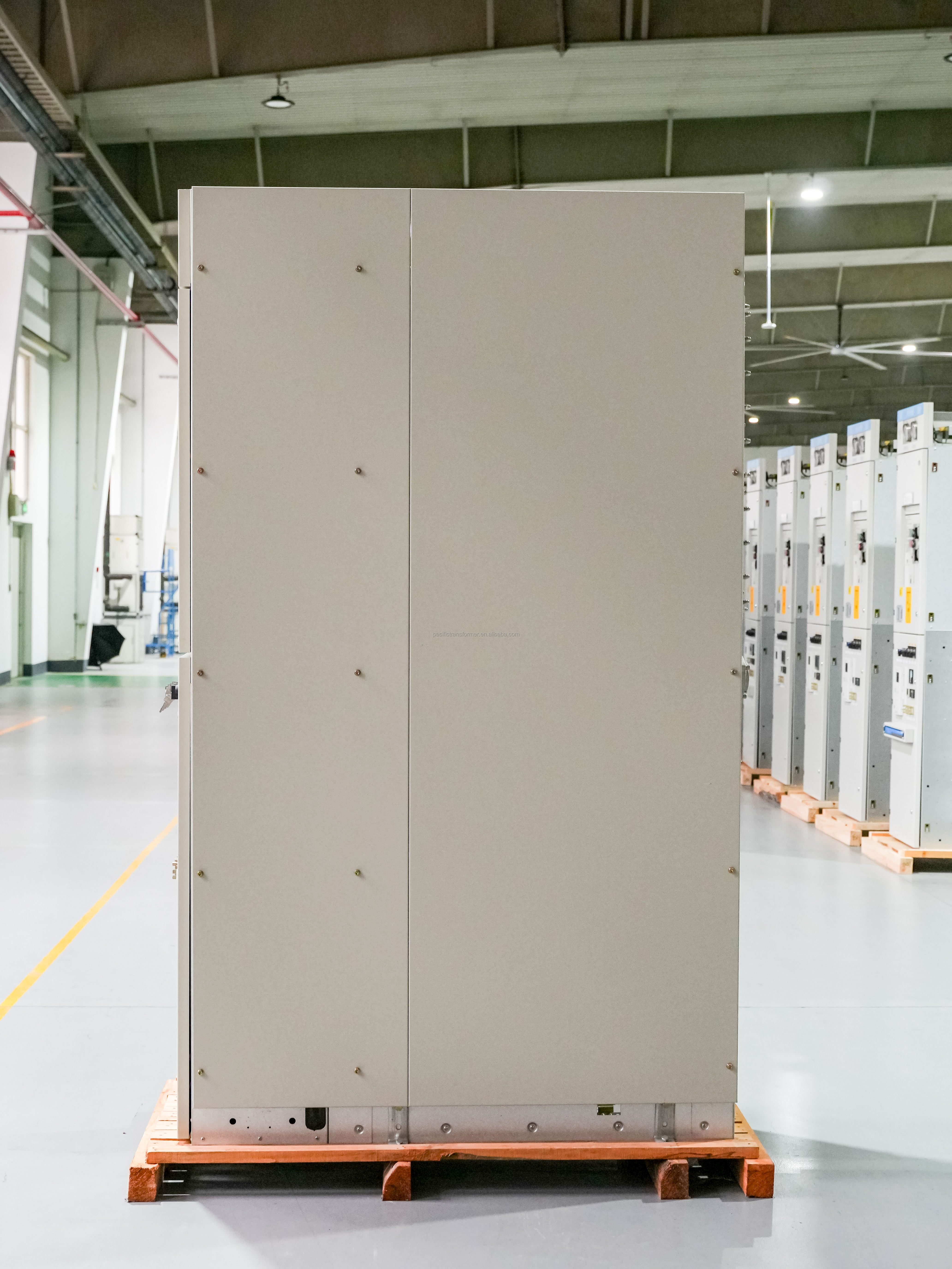 CE Certified 24kV Switchgear 2500A Factory Direct Price Mv&amp;Hv High Quality SF6/N2 Gas Insulated Switchgear