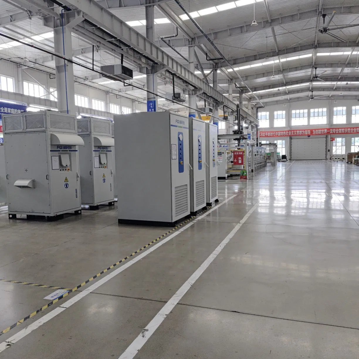 Fgi Commercial and Industrial Liquid Cooling LiFePO4 Outdoor Cabinet Energy Storage Solar Hybrid Grid Support 125kw 261kwh Bess