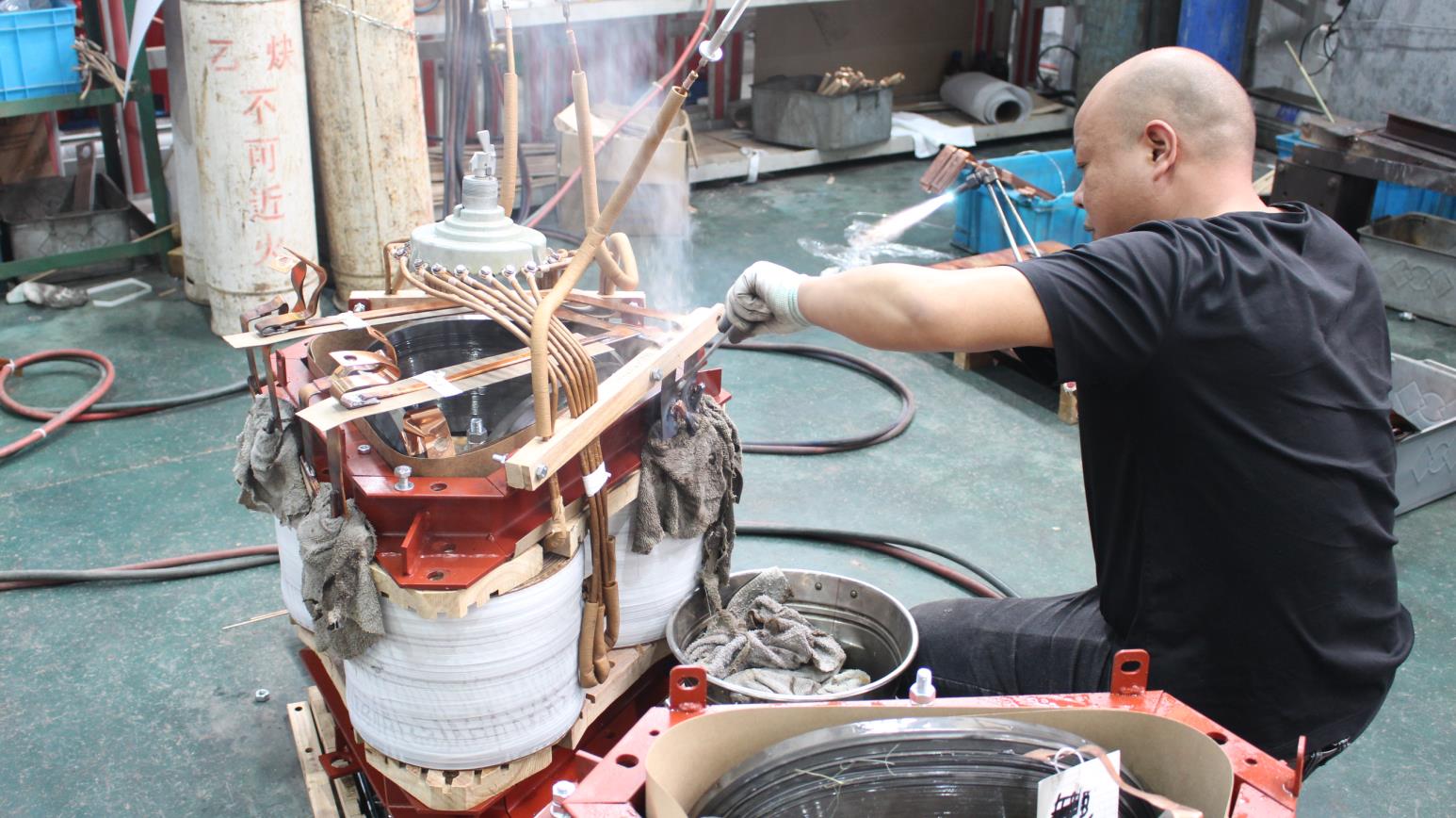 Oil-immersed Welding Process