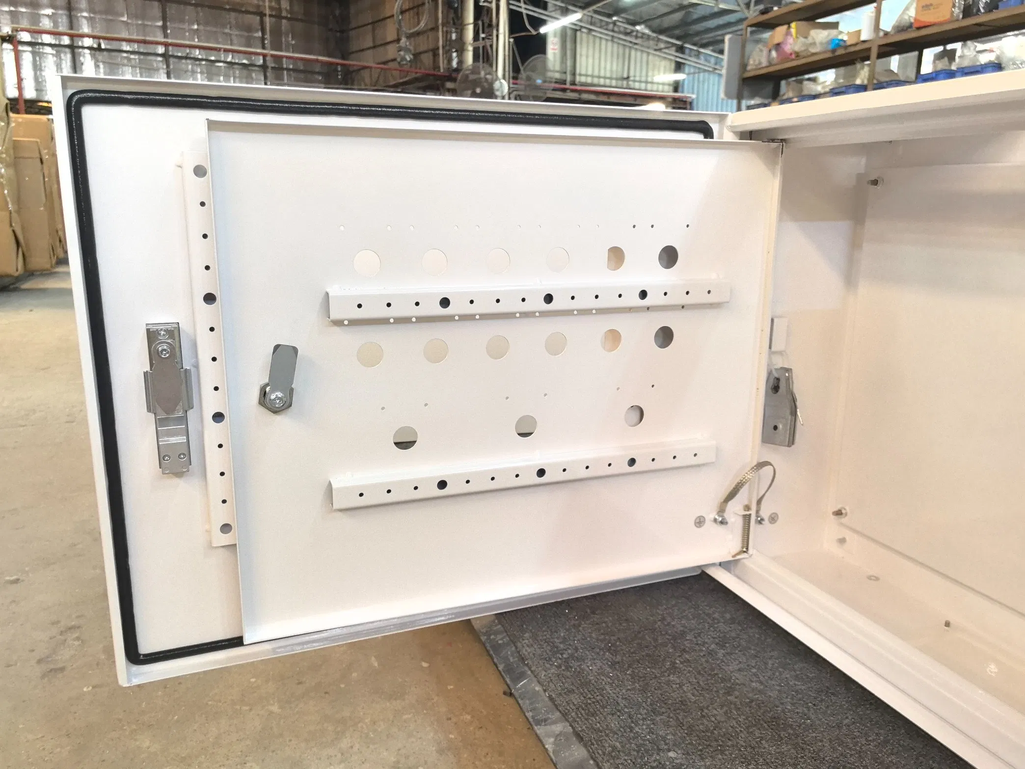 PV Electrical Box Solar Cabinet Distribution Box Distribution Panel Eletrical Cabinet