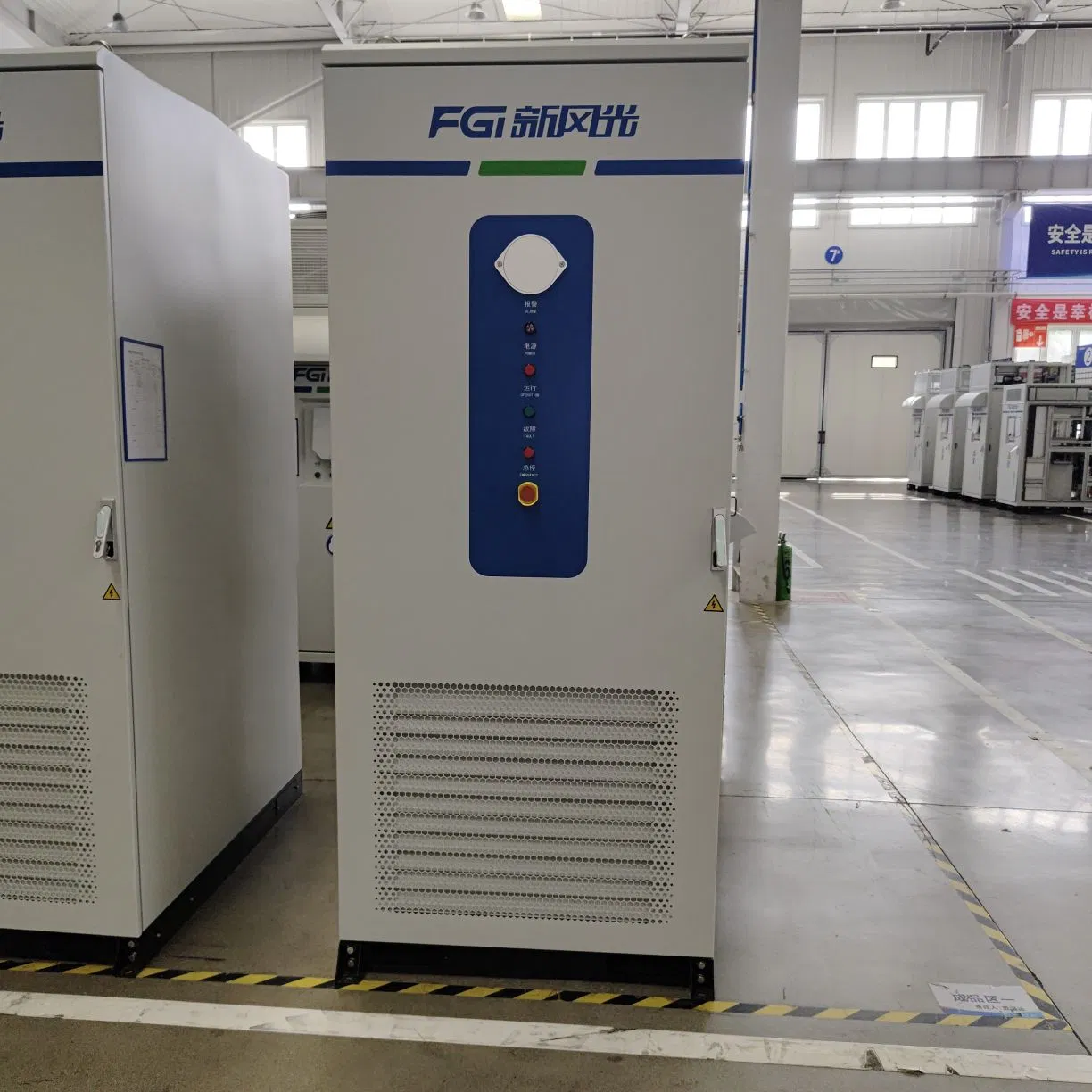 Fgi C&I Lithium Battery Storage System 261kwh with 125kw Power Output for Stable and Reliable Energy Supply Bess