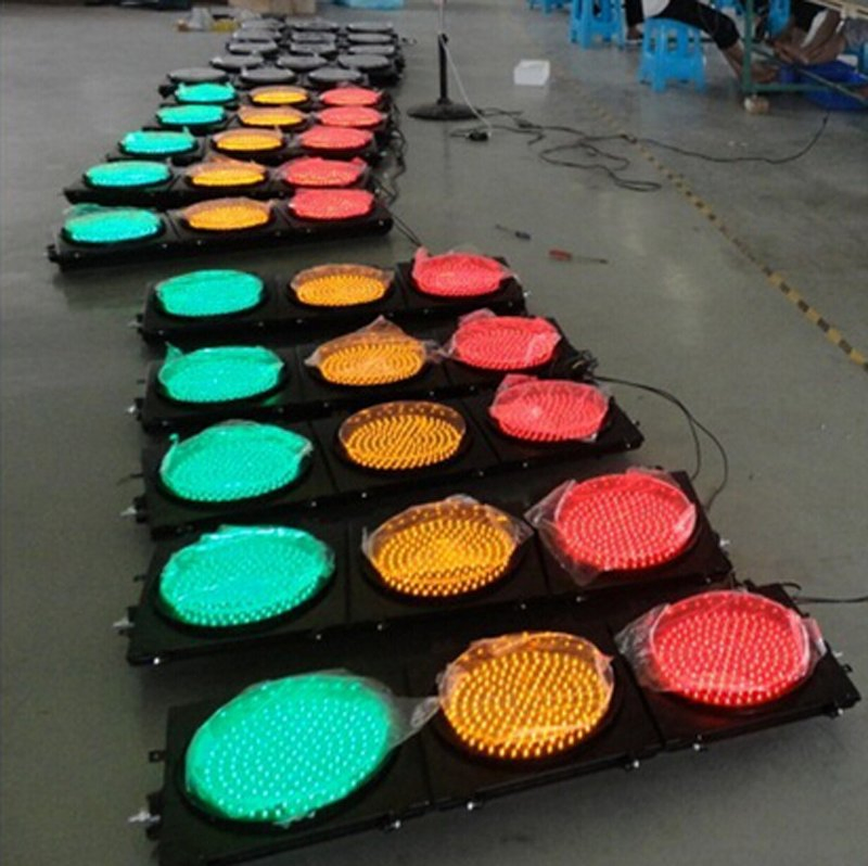 Solar Street Large Power Supply 300mm LED Traffic Light Manufacture for Pedestrian Crossing