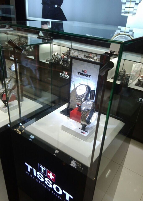 Mini LED Spotlight for Elegant Jewelry and Watch Displays