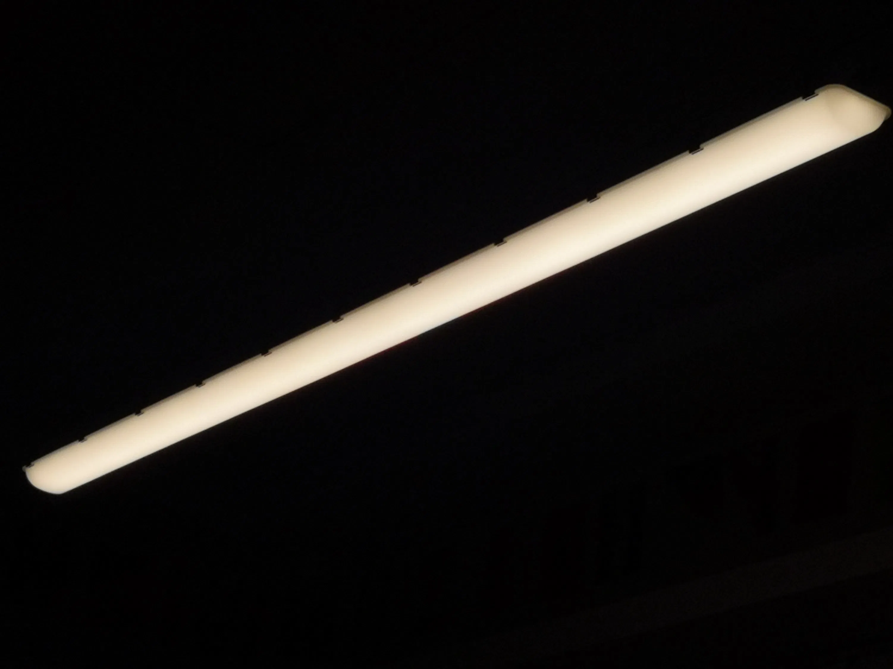 UL Dlc 8FT LED Tri Proof Vapor Light, 150 Lm/W Adjustable Watt Tunable 60W/70W/80W /90W/100W CCT Tunable 3000K/3500K/4000K/5000K/6500K