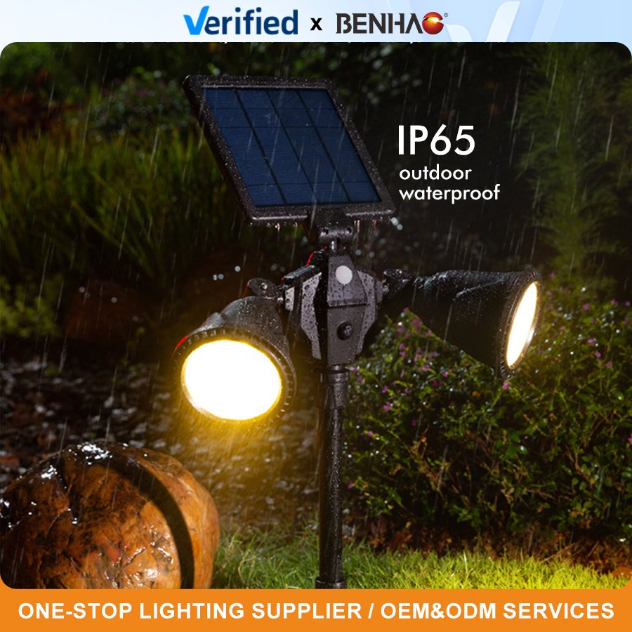 High Capacity 4400mAh Solar Spike Light 15PCS LED 6W with Auto Dusk to Dawn for Campus Pathway
