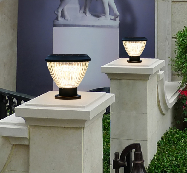 Aluminum LED Fixture with Pillar Base Solar Post-Top Light for Garden Fence Walkway Lighting Decor