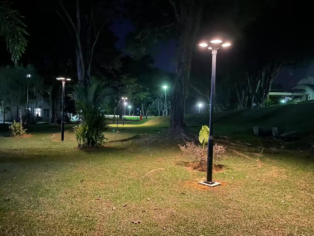 Outdoor Stand Alone Park Garden 40W Solar Powered LED Post Top Light