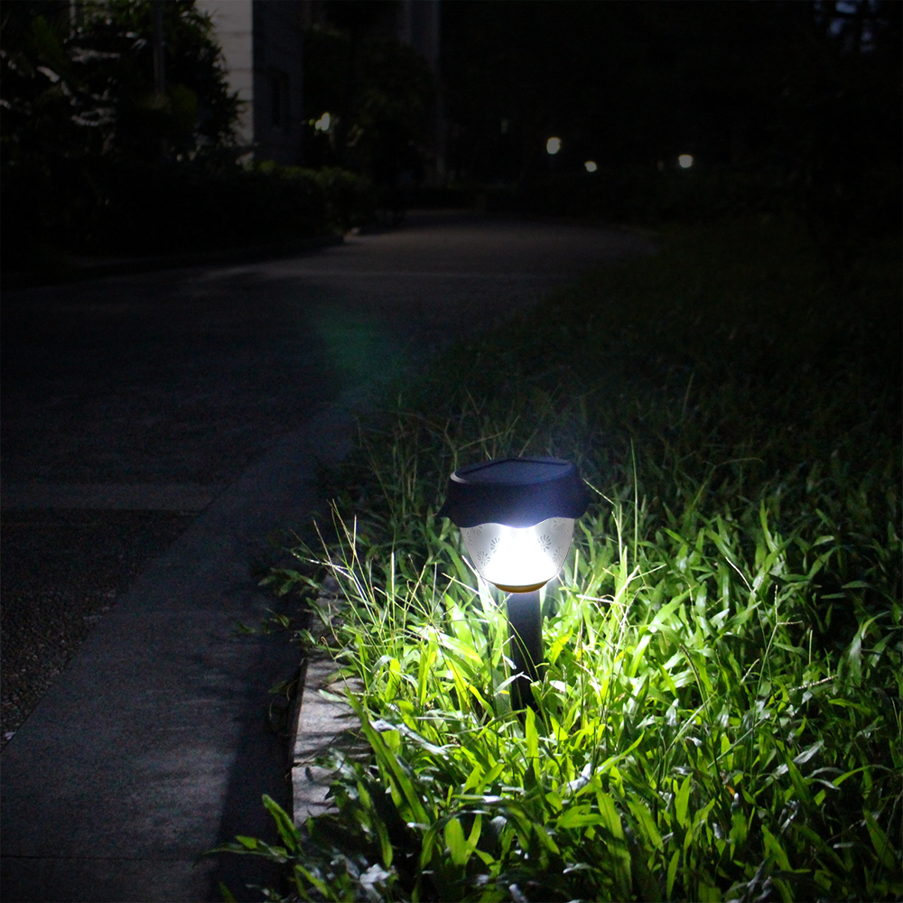 Modern Solar LED Lawn Garden Lamp with ABS Material Auto Turns on in Darkness