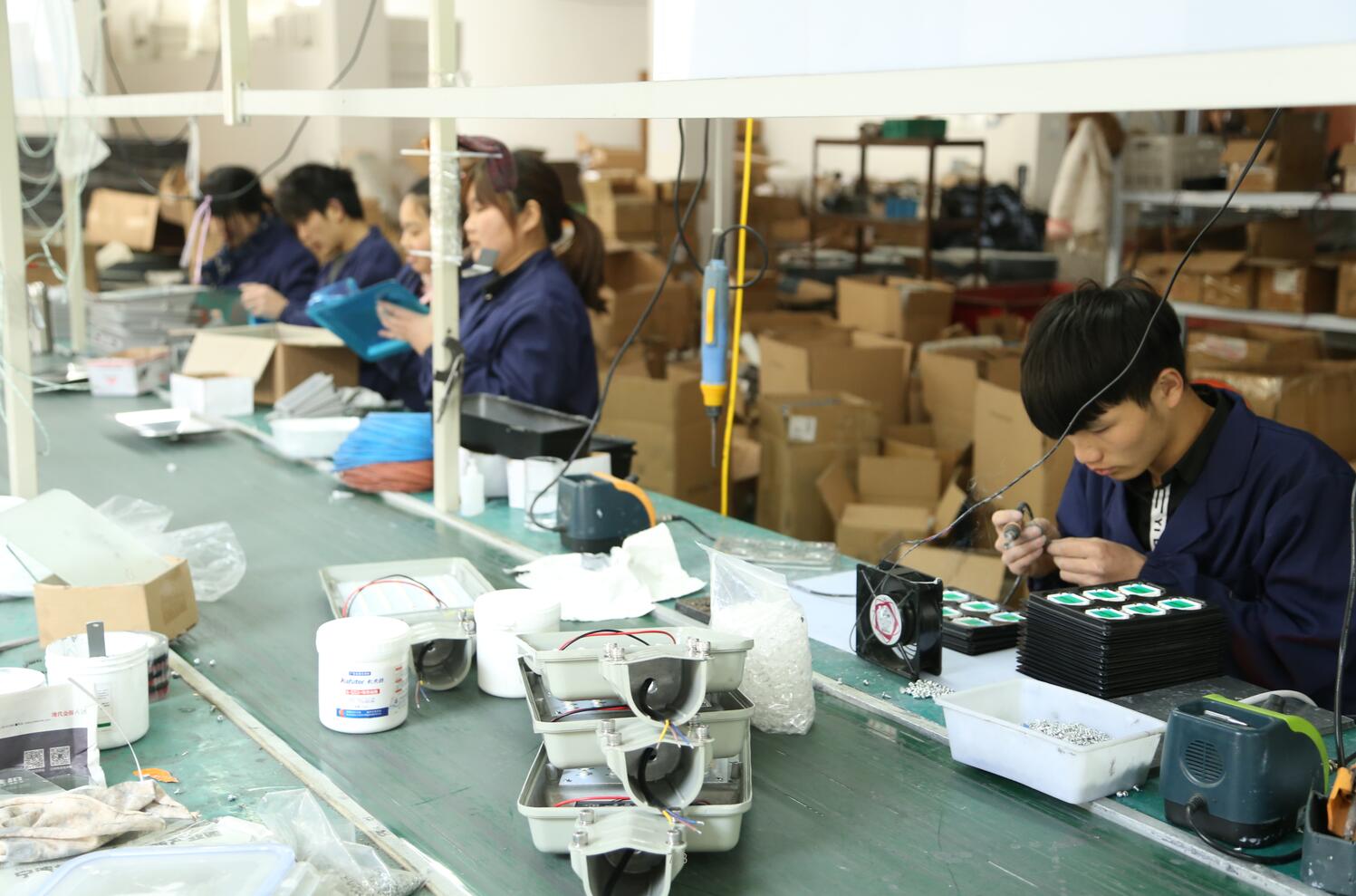 Warehouse and Shipping Zone