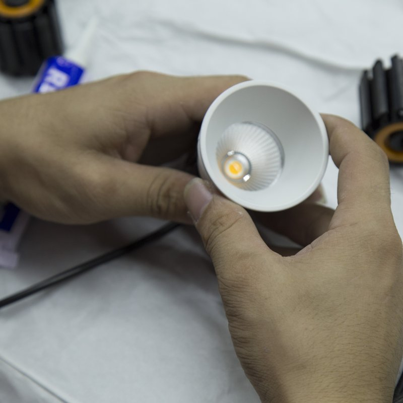 15W Adjustable LED Downlight with 80mm Hole Size for Versatile Lighting