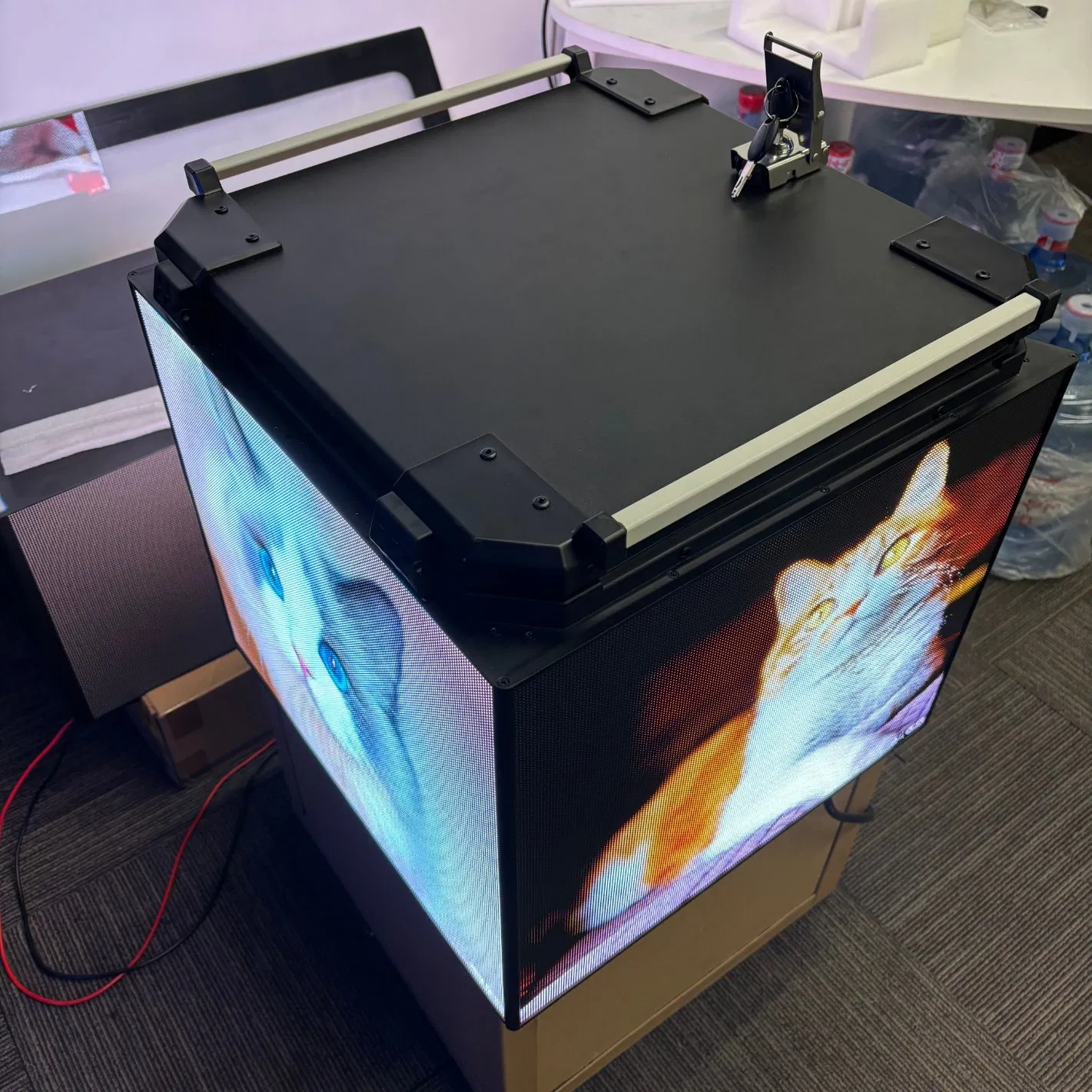 ODM Customized LED Intelligent Insulated Food Delivery Box for Digital Ads