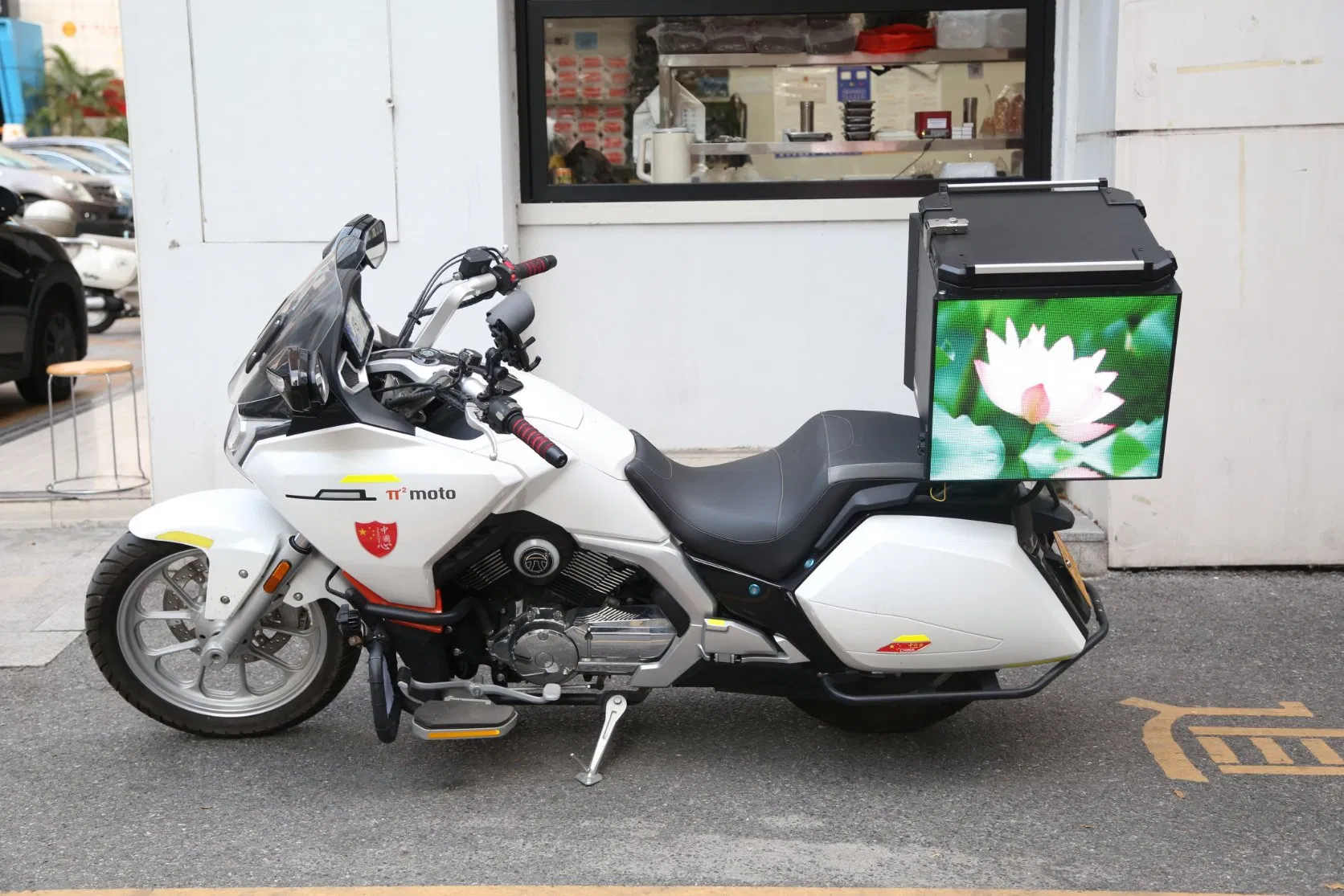 ODM Customized LED Intelligent Insulated Food Delivery Box for Digital Ads