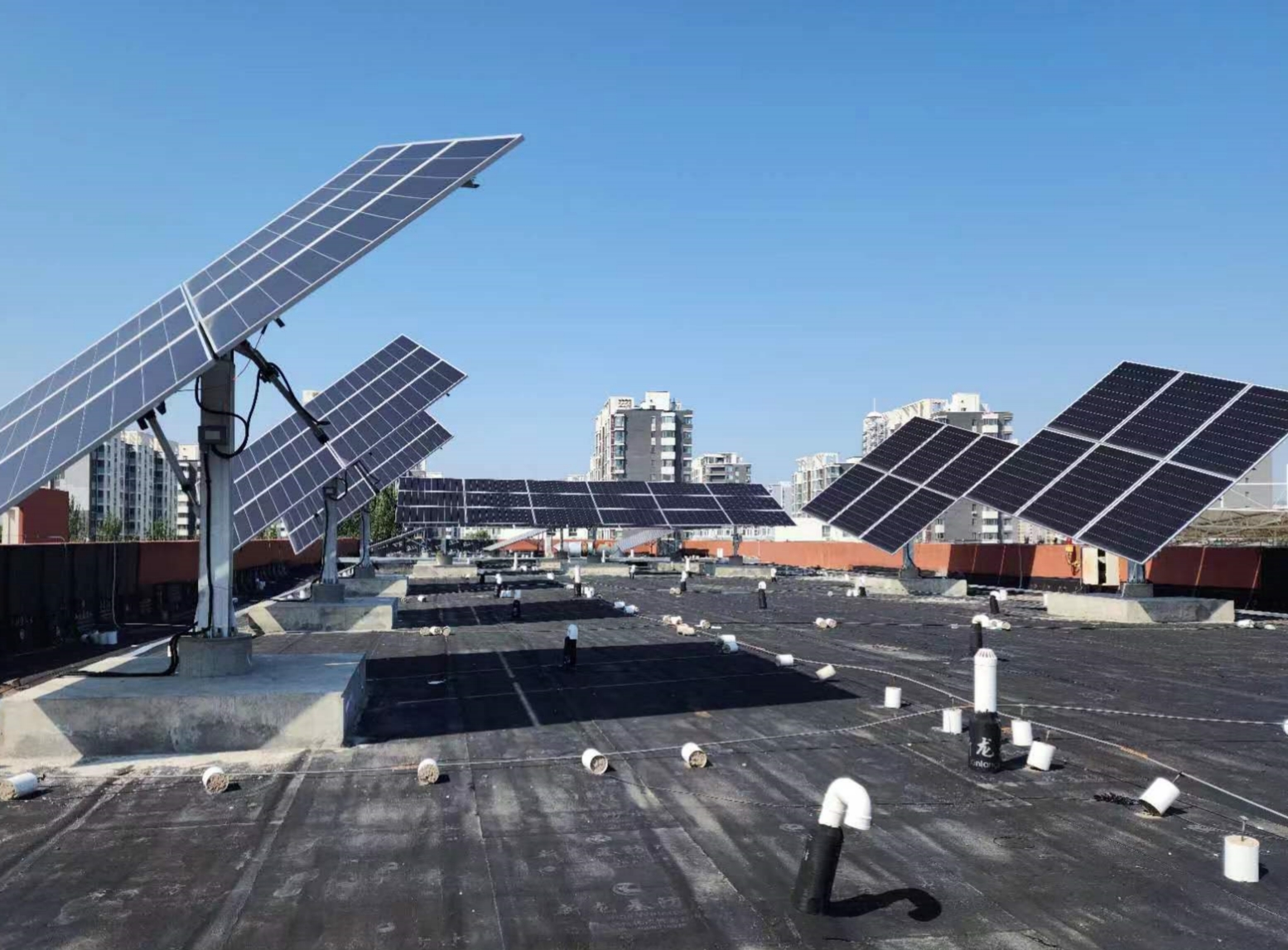 Famous ZRD-06 dual axis solar tracker Manufacturer, Factories