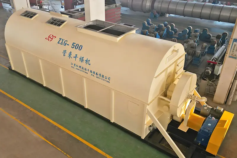 Tube bundle dryer for petrochemical and industrial sludge processing