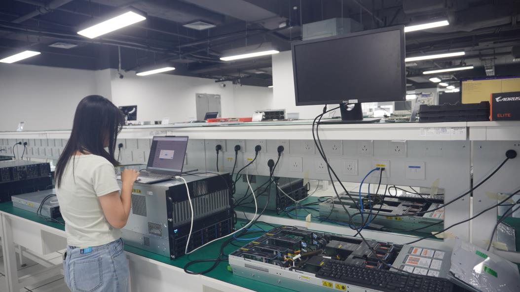 AI server performance and functional testing station