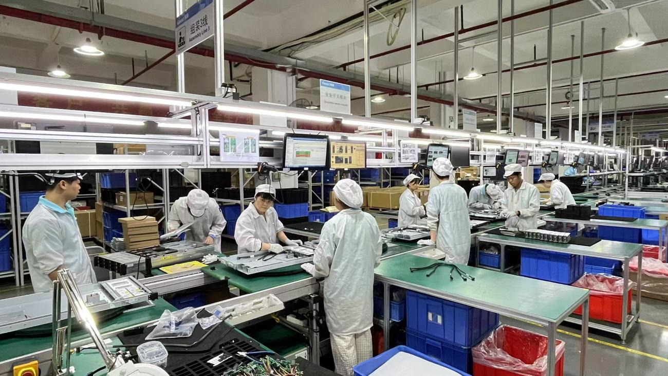 Final assembly of AI server systems at ZhiCloud AI