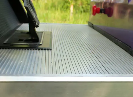 Aluminum Striped Anti-Slip Floor