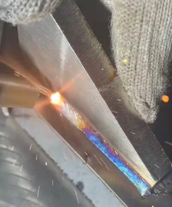 1500W Handheld Laser Welder Source Factory Direct Supply