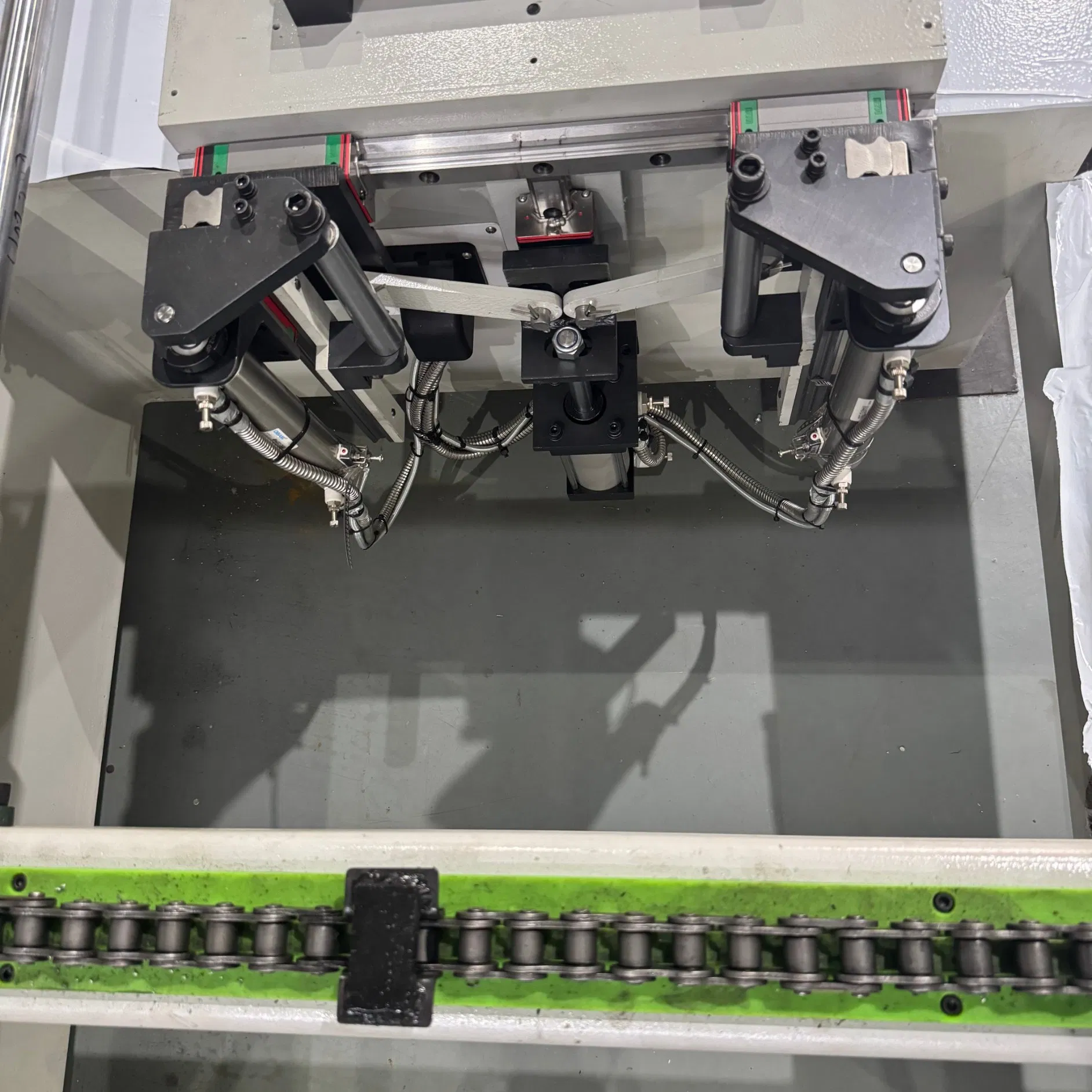 Fabric Textile Cloth Laser Cutter Fabric Laser Cutting Machine Manufacturer CO2