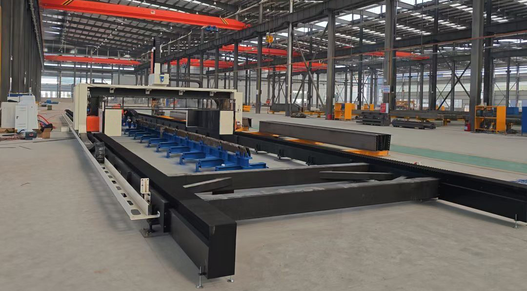 Integrated Multiple Function CNC H-Beam Laser Machine for Cutting/Drilling/Lock-Hole Milling/ Beveling Machine in Steel Fabrication Structure, Su-Hb2500, 12kw