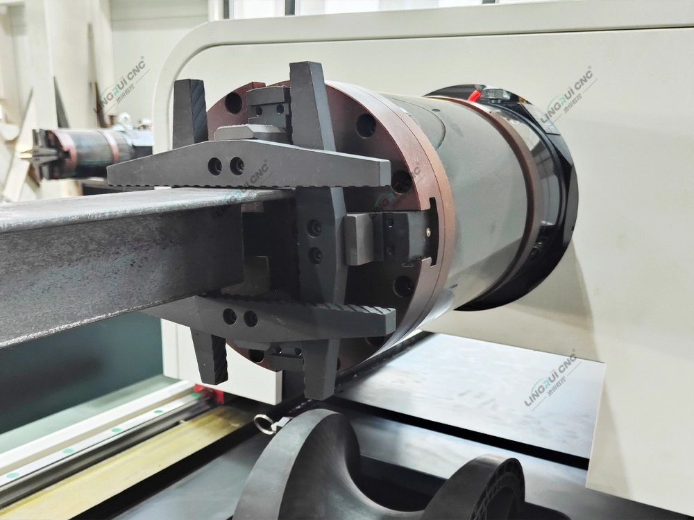 Industrial-Grade Fiber Laser Cutting Machine for Metal Cutting and Drilling