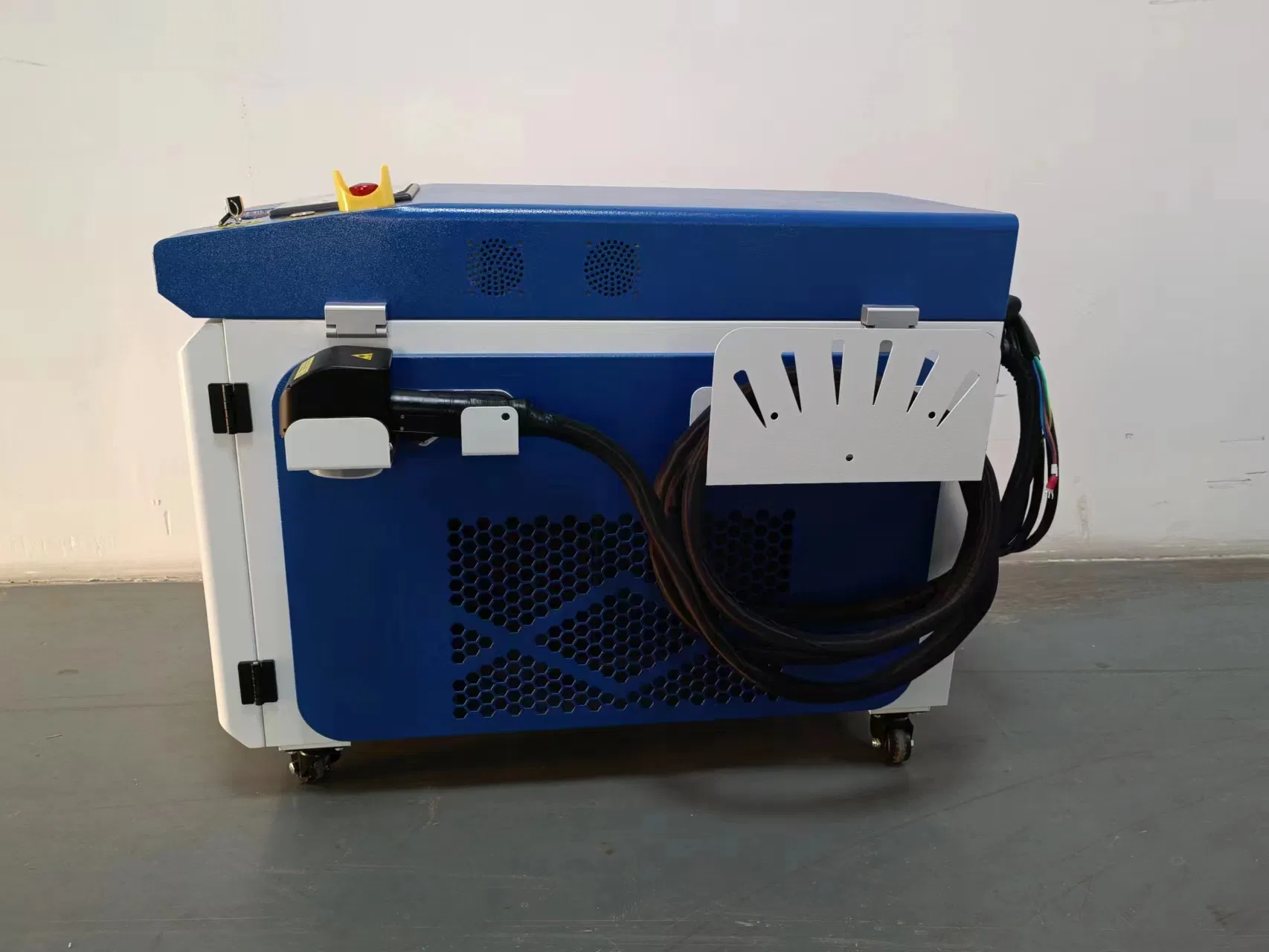 High-Power Pulsed Laser Cleaning Machine for Car Wash