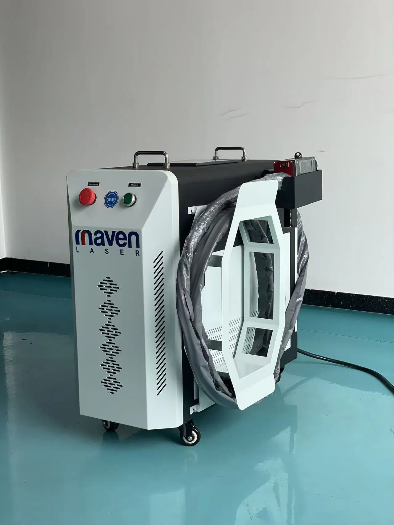 200W Handheld Pulsed Laser Cleaning Machine Air Cooled Rust Stripper for Metal