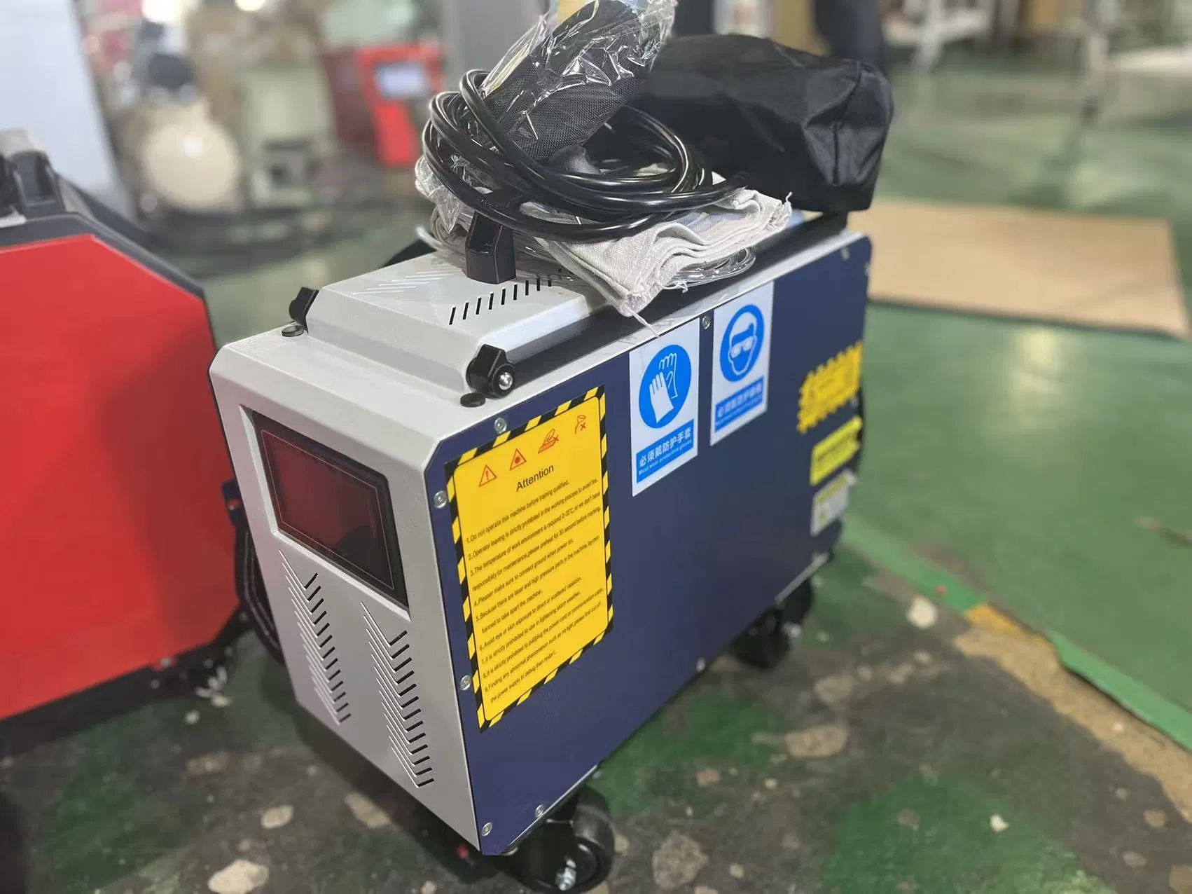 Luggage Model Portable Pulsed Fiber Laser Cleaning Machine Metal Oil Rust Surface Paint