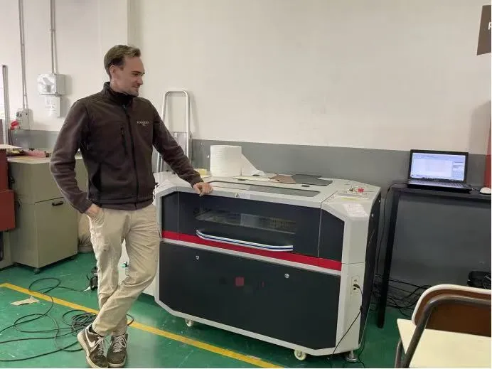 1390 150W CO2 Laser Cutting Machine for Fabric Wooden Rubber Stamp CNC Laser Engraver