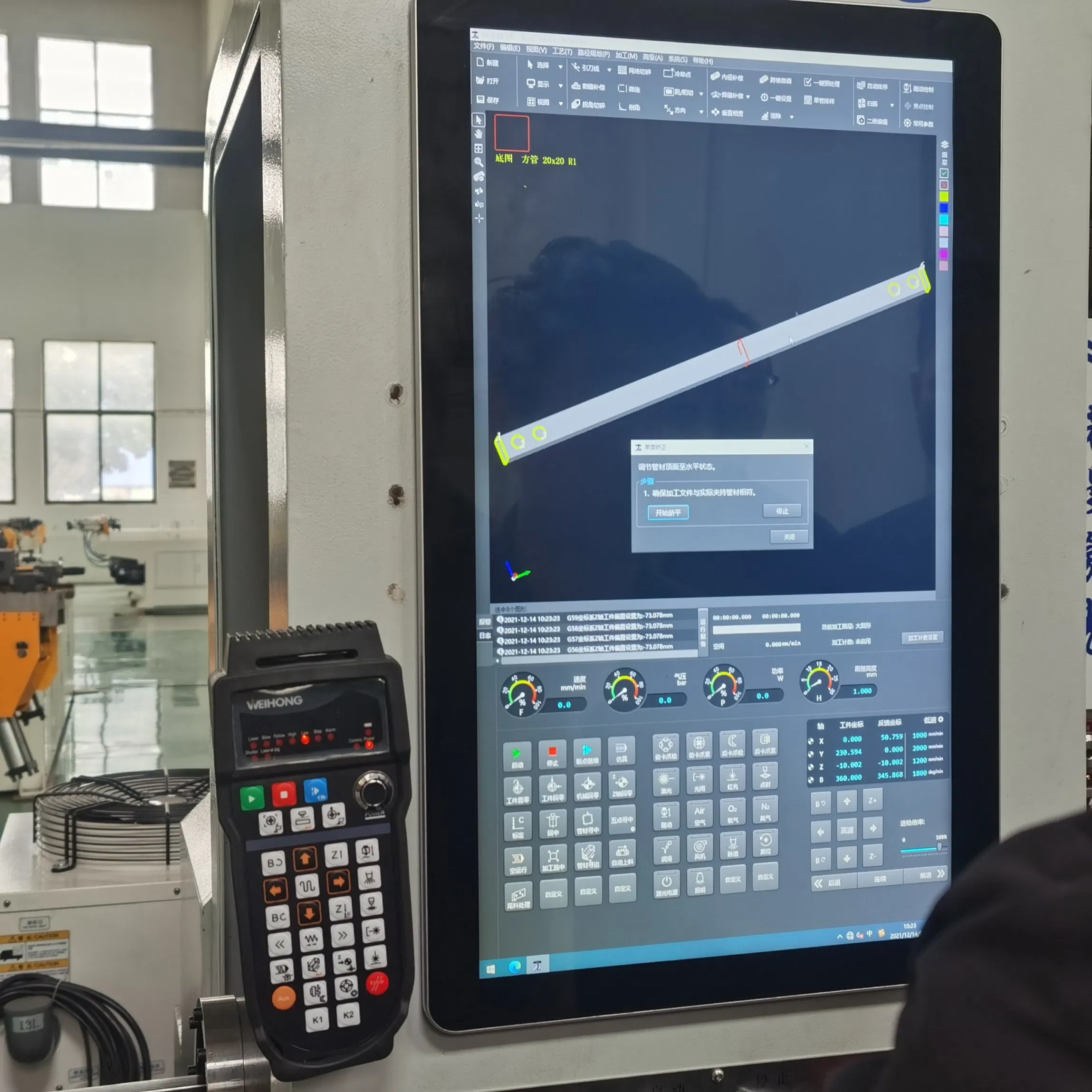 Br1000W CO2 Fiber Laser Pipe Tube Cutting Machine 3D Laser Cutting Machine