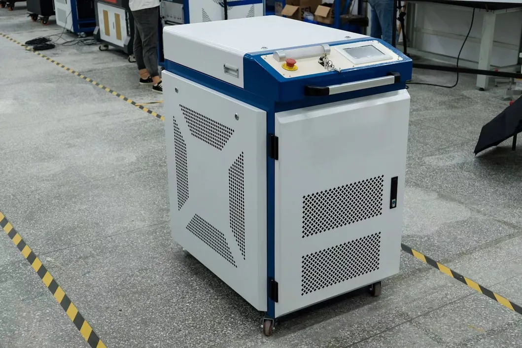 Handheld Pulsed Fiber Laser Cleaning Machine