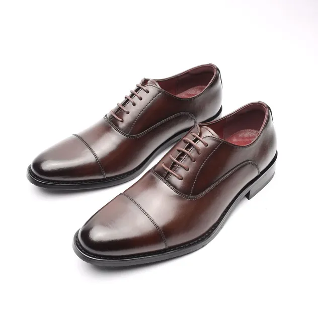 Zapatos de vestir para hombres OEM - Zapatos de cuero genuino personalizables para regalos corporativos