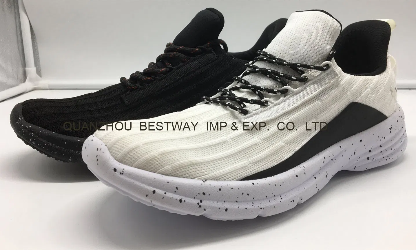 Nuevas zapatillas deportivas cómodas con parte superior de punto transpirable y suela de MD para correr