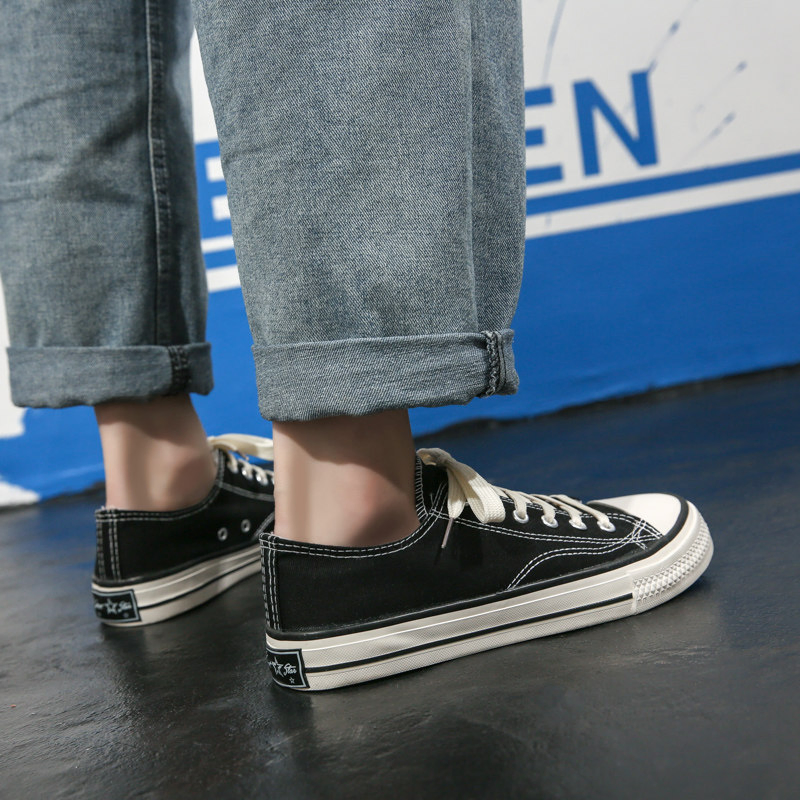 Zapatos de lona para hombres, zapatos transpirables de verano antideslizantes, 2026 nuevo estilo, zapatillas sin cordones, zapatos individuales, zapatos deportivos y casuales