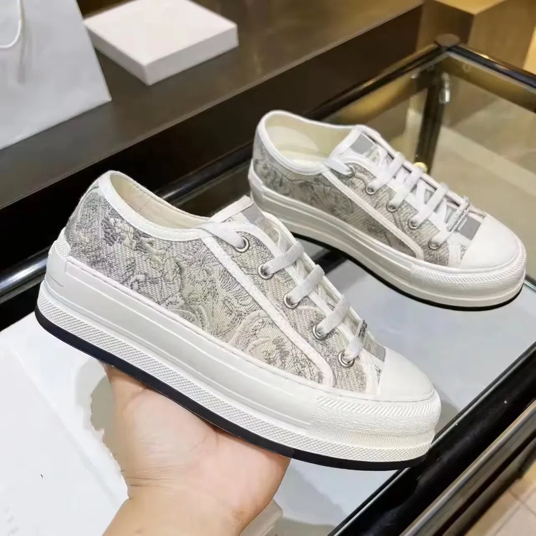 Zapatos de lona de lujo bordados para adultos