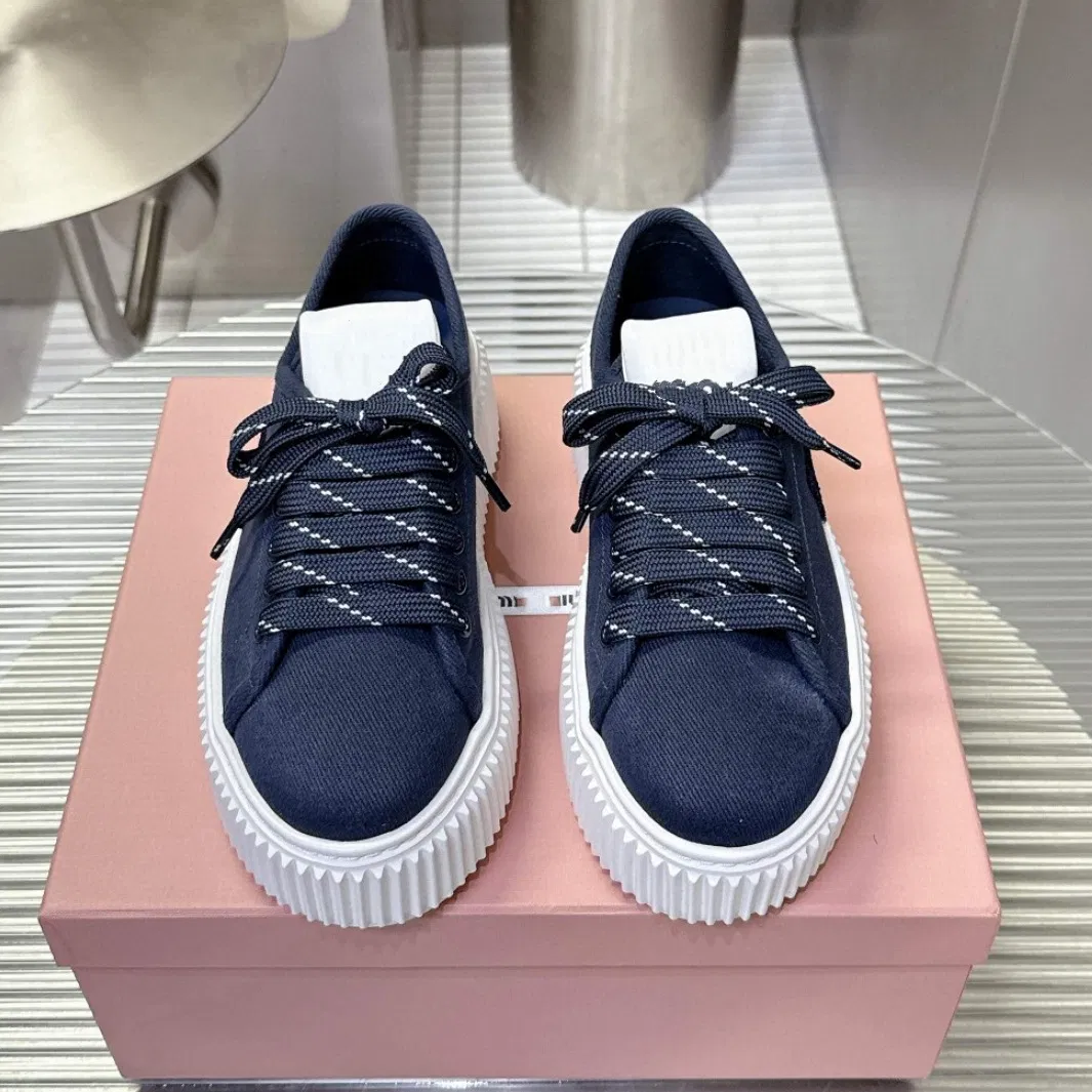 Zapatos de lona de suela gruesa para mujer, zapatos casuales que aumentan la altura, zapatos de plataforma antideslizantes y resistentes al desgaste con suela serrada y diseño de cordones
