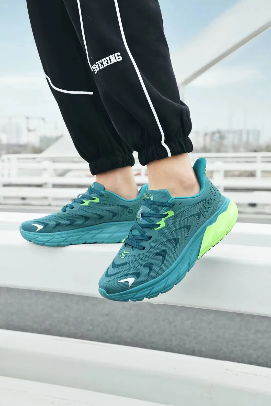 2024 Nuevos Zapatos de Moda Zapatos Deportivos Marca Calzado, Nuevo Estilo Casual Zapatillas para Correr para Hombres, Stock de Bajo MOQ Zapatos de Ocio Cómodos