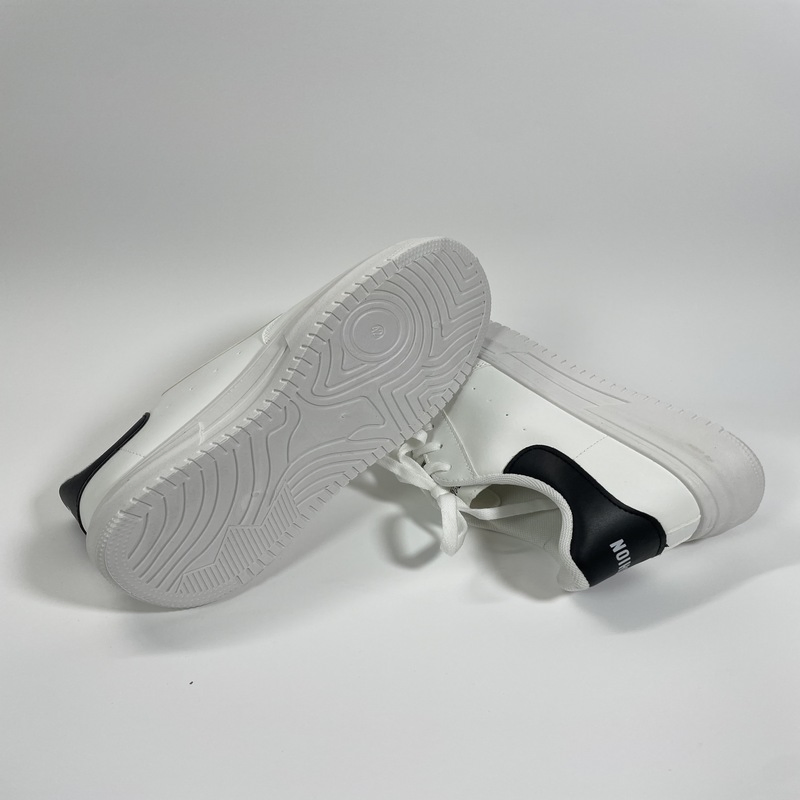Zapatillas deportivas de malla con forro antibacteriano para la higiene en el gimnasio