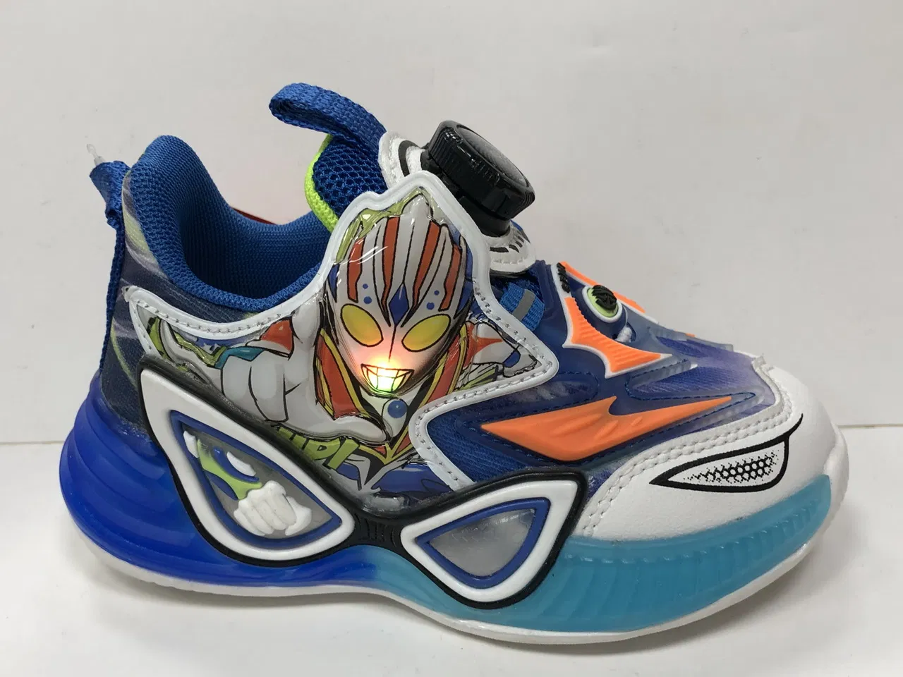 Zapatillas deportivas cómodas para niños con luz en stock