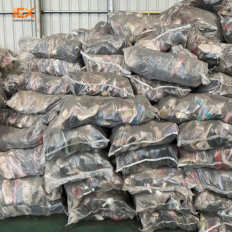 Exportación a granel de zapatos de tacón alto usados para mujeres en el Reino Unido