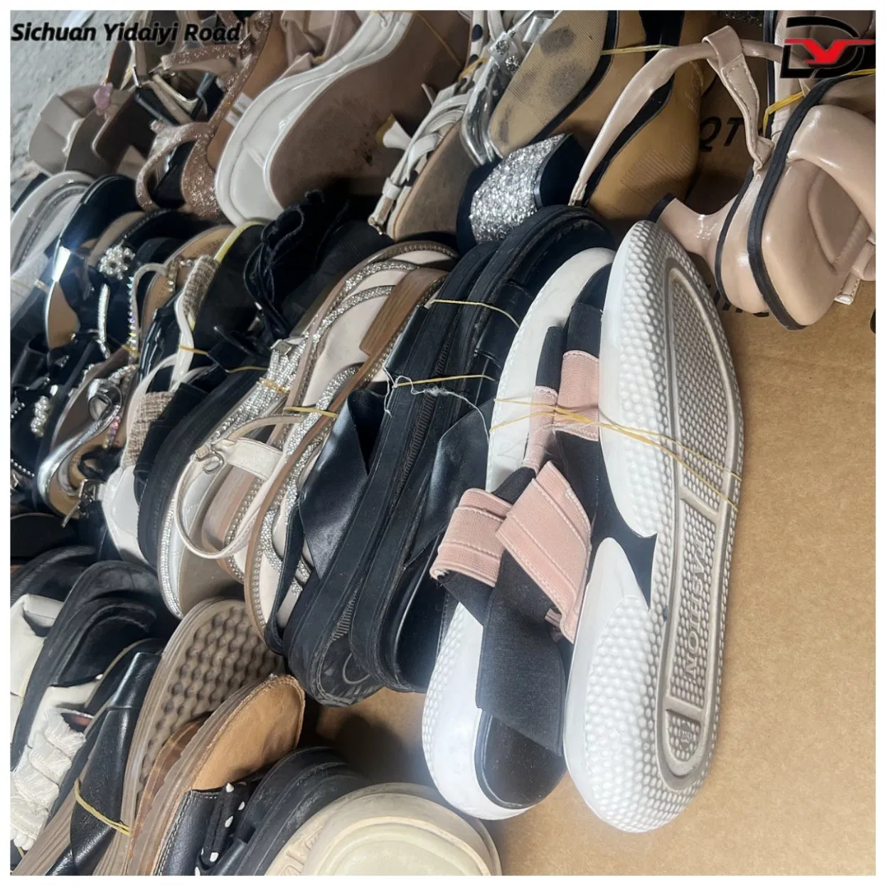 Marca de moda Usó sandalias de moda para mujeres, zapatos planos de lona, sandalias casuales deportivas de segunda mano para damas