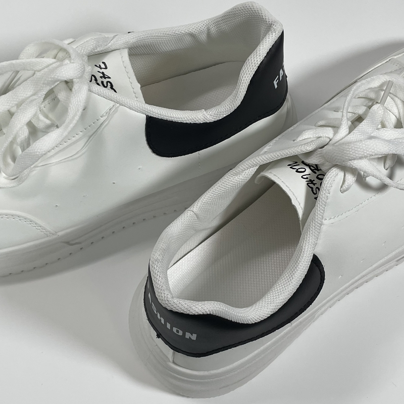 Zapatillas deportivas de malla con forro antibacteriano para la higiene en el gimnasio