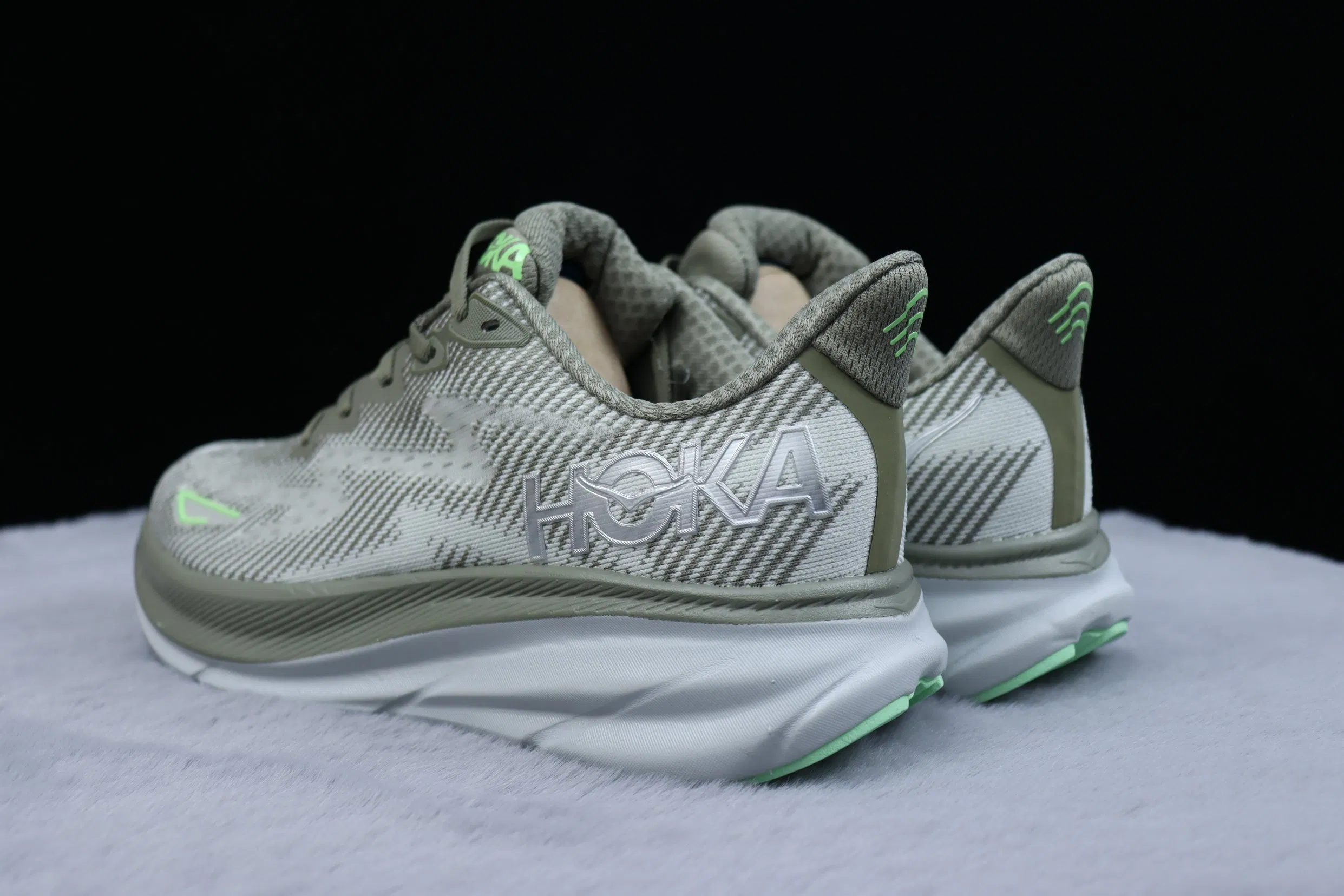 Zapatillas deportivas casuales y de moda Hoka, populares para correr