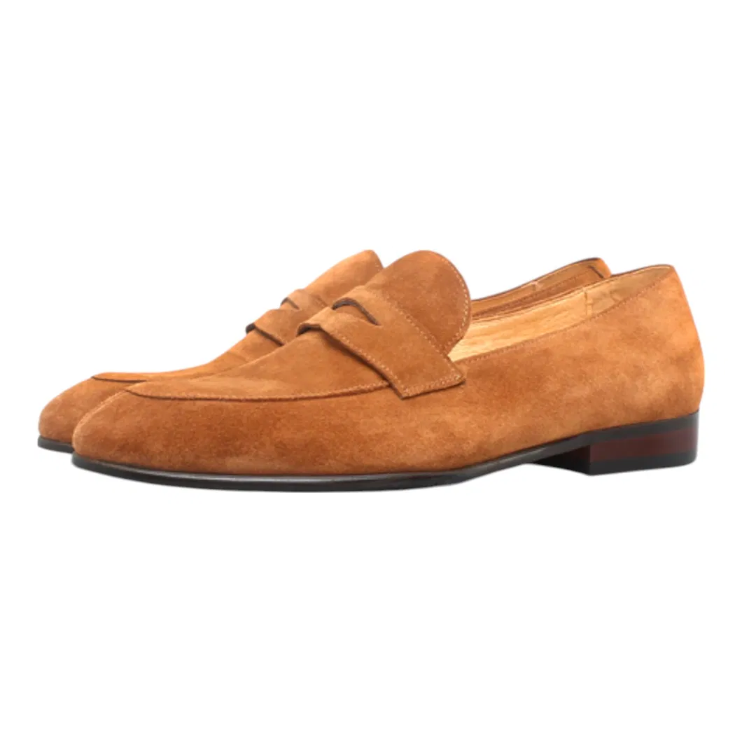 Detalles de zapatos de vestir con acabado mate